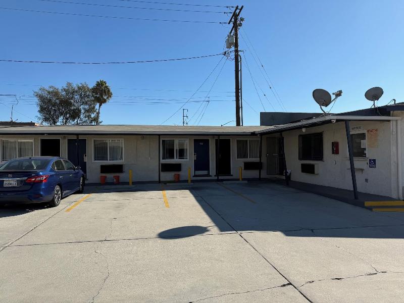 Hiland Motel image