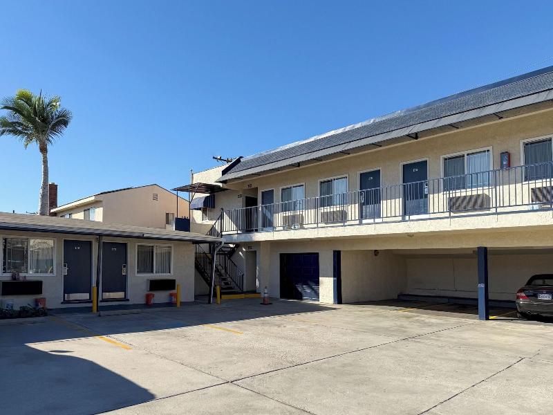 Hiland Motel image