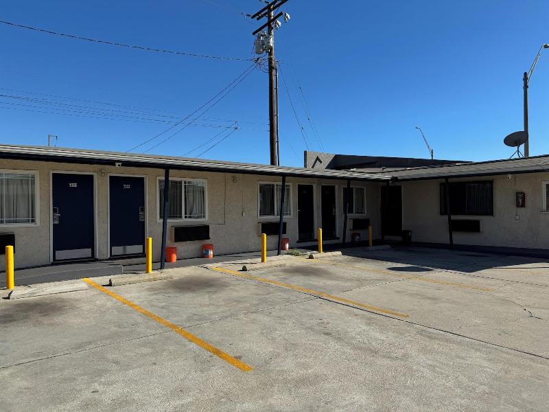 Hiland Motel image