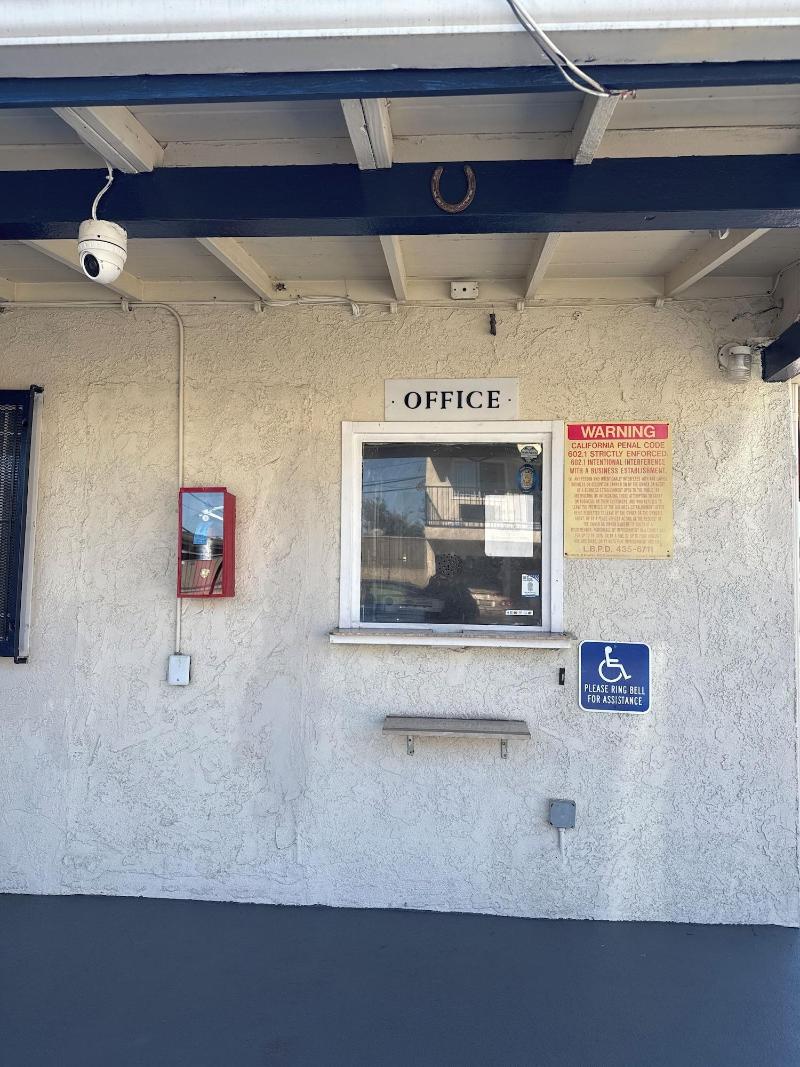 Hiland Motel image