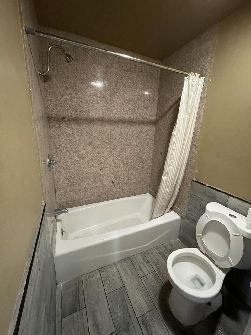 Hiland Motel image