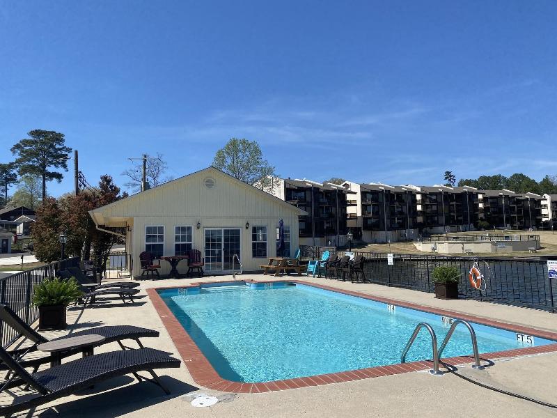 Willow Beach Resort