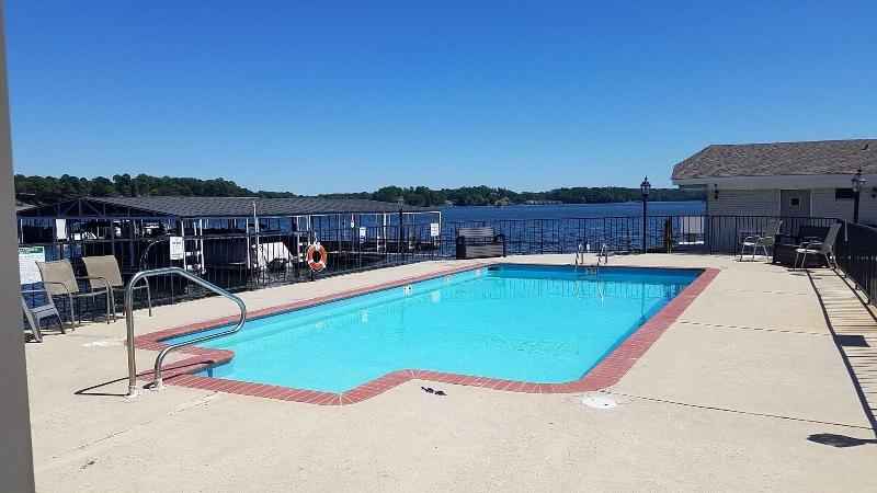 Willow Beach Resort