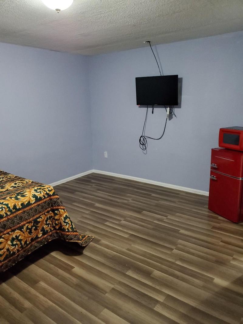 Ranch Motel — view