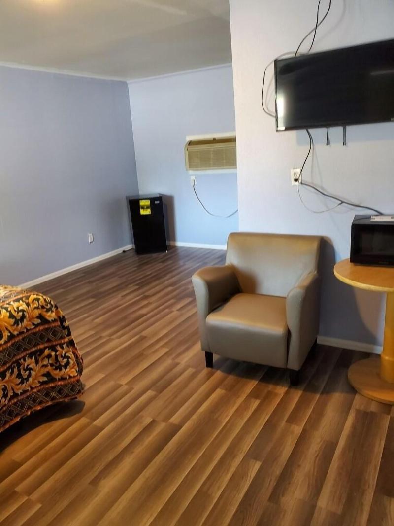 Ranch Motel — view