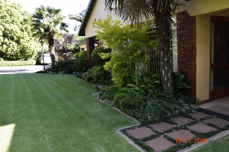 Lamor Guest House