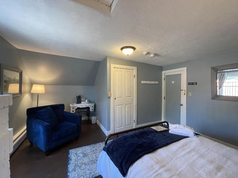 Stone Hearth Inn And Eatery image