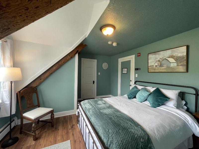 Stone Hearth Inn And Eatery image
