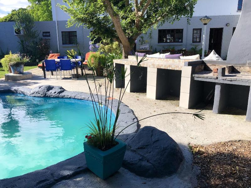 Pelican Lodge