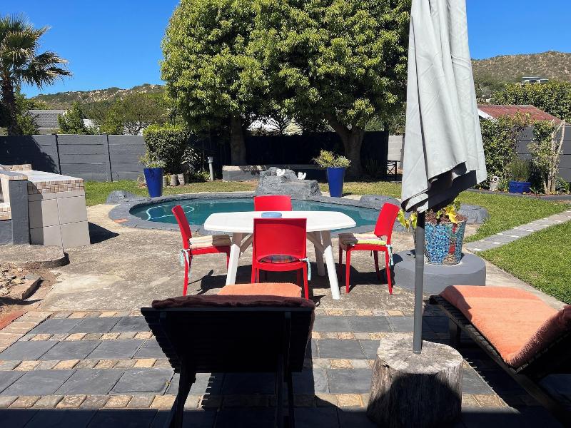 Pelican Lodge