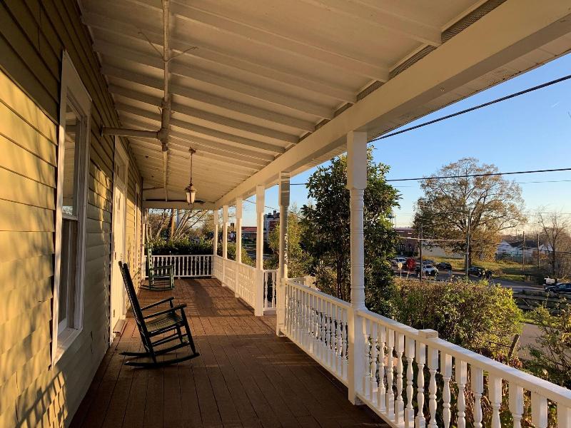 Woodbridge Inn Tavern image