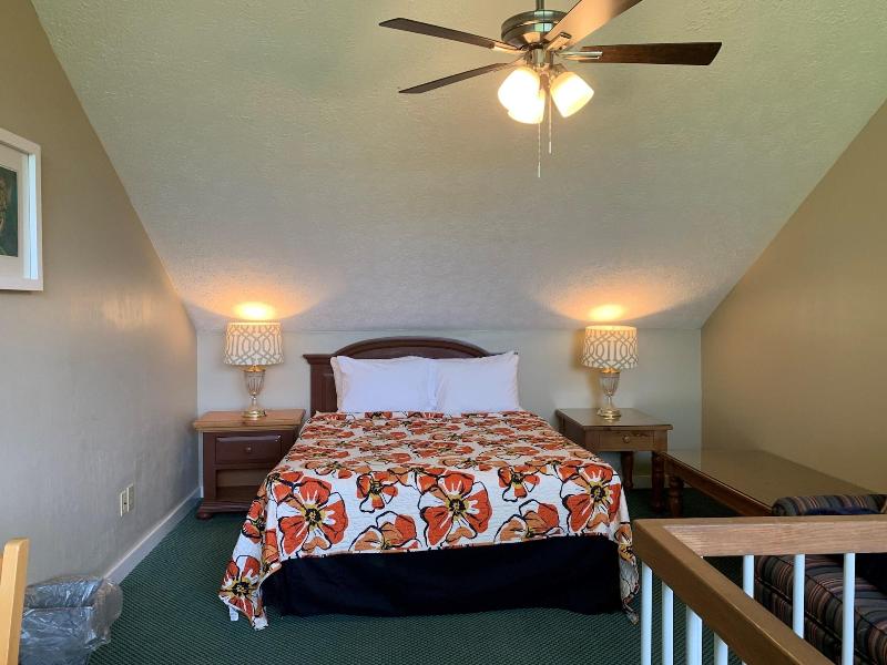 Woodbridge Inn Tavern image