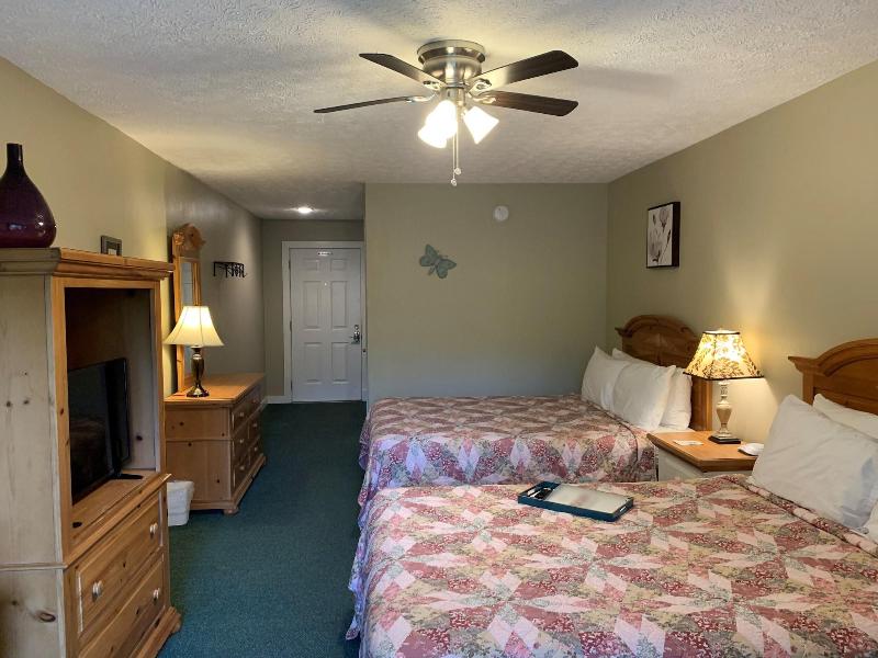 Woodbridge Inn Tavern image