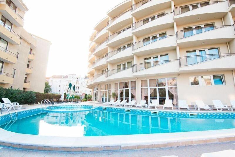Hotel Veris image