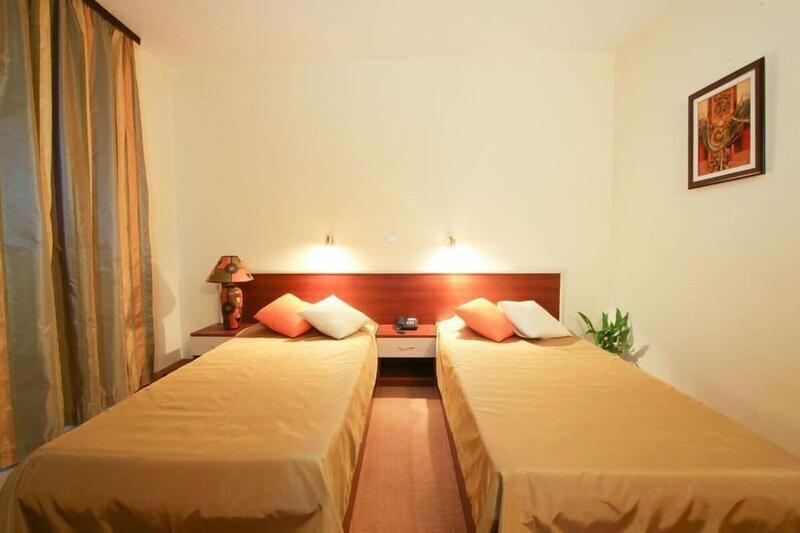 Hotel Veris image
