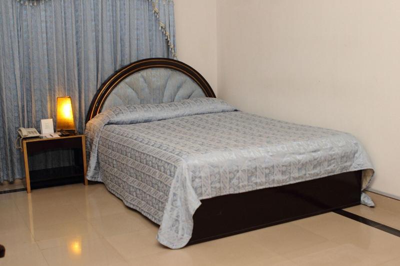 Aristocrat Inn image