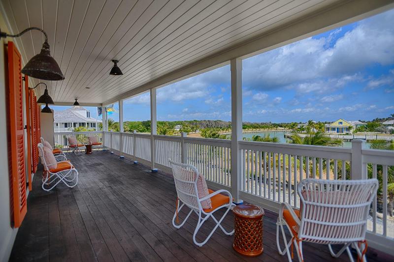 The Sandpiper Inn Cottages image