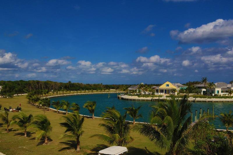 The Sandpiper Inn Cottages image