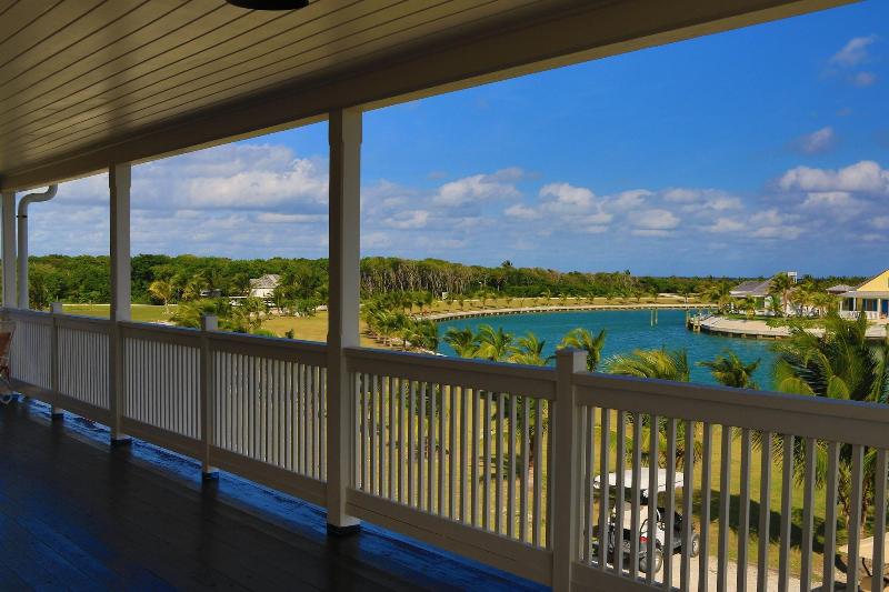 The Sandpiper Inn Cottages image