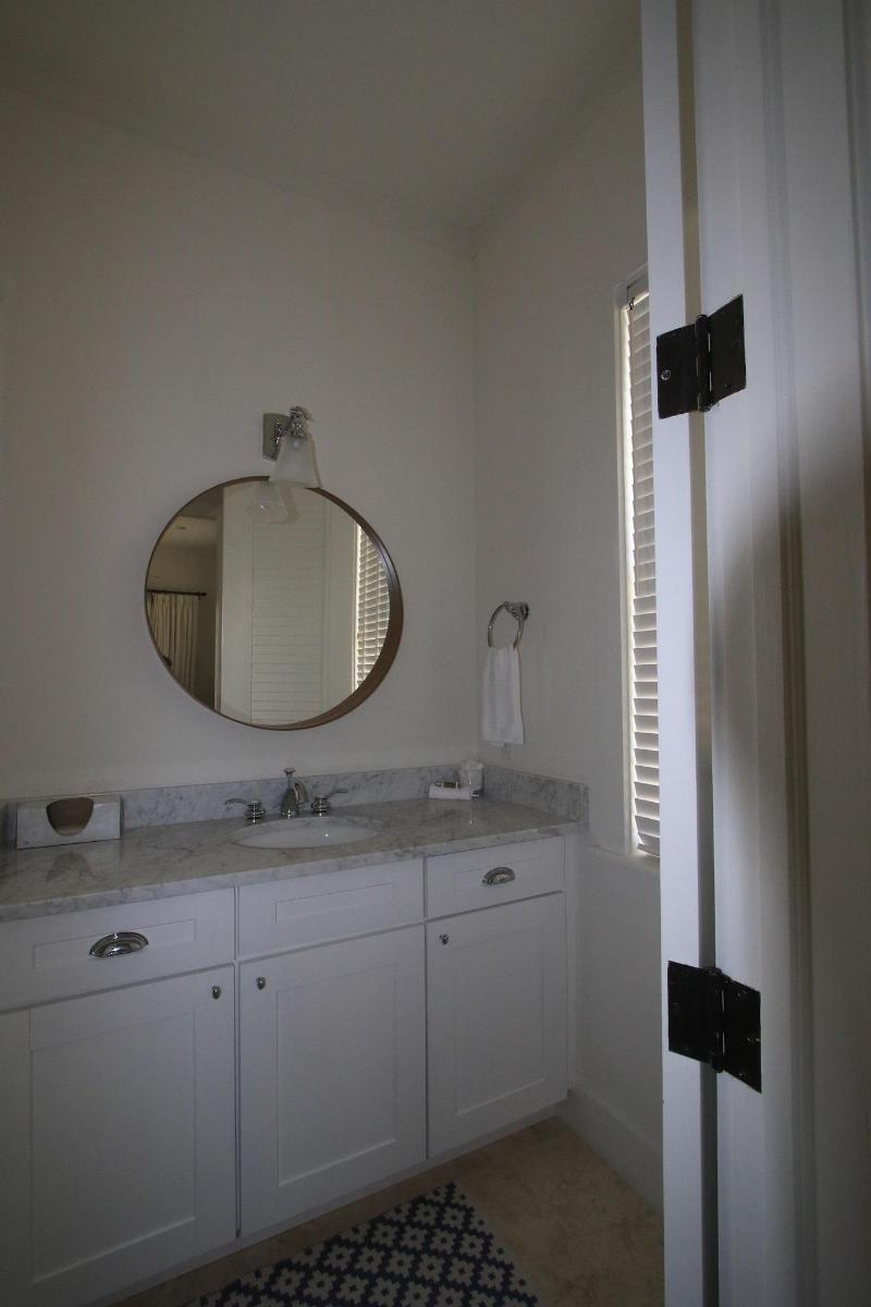 The Sandpiper Inn Cottages image
