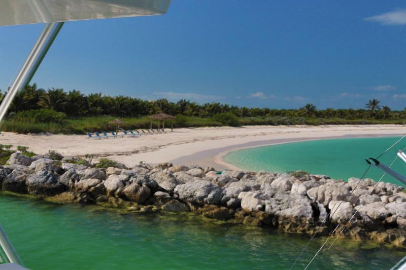 The Sandpiper Inn Cottages image