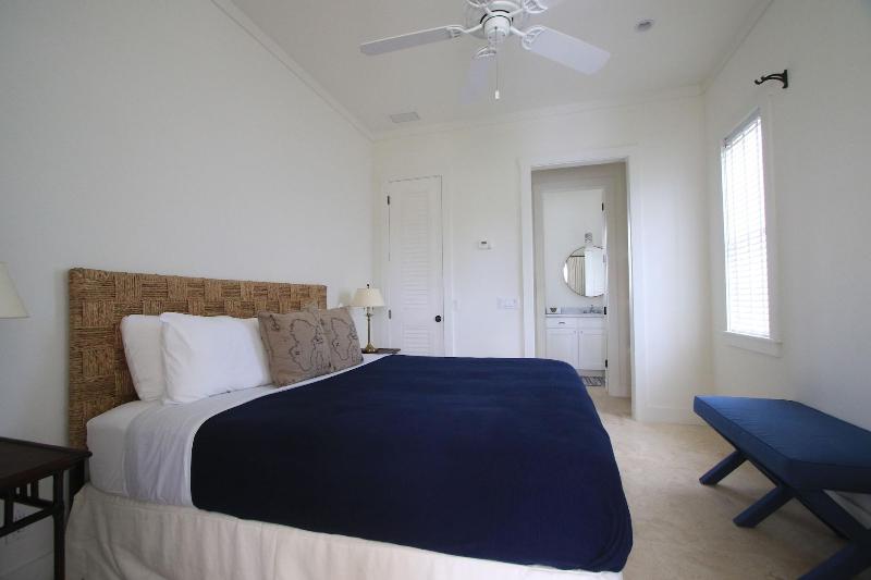 The Sandpiper Inn Cottages image
