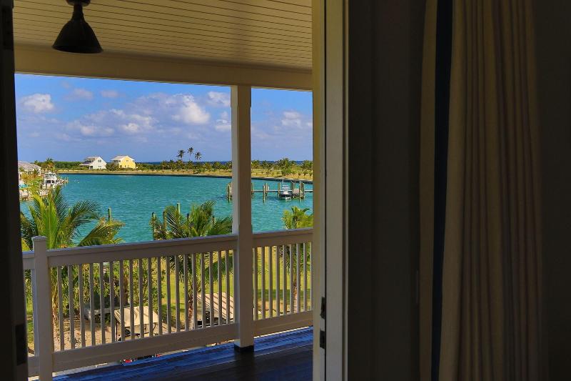 The Sandpiper Inn Cottages image
