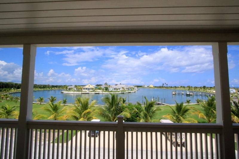 The Sandpiper Inn Cottages image