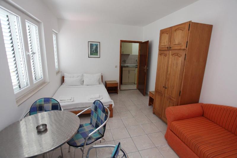 Apartments Memidz image