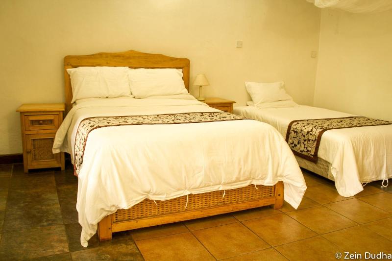 Villa 33 image
