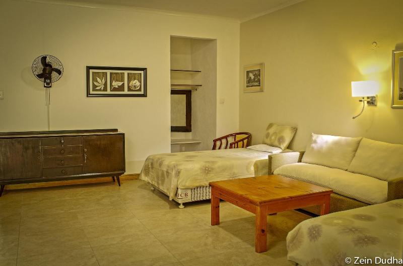 Villa 33 image