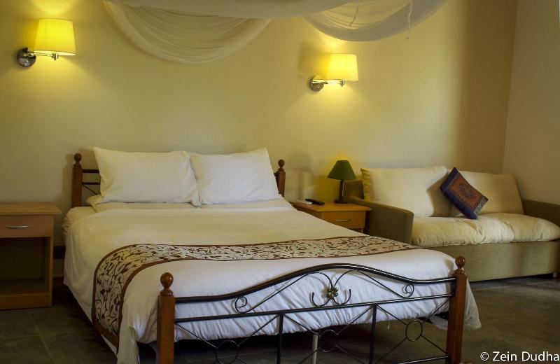 Villa 33 image