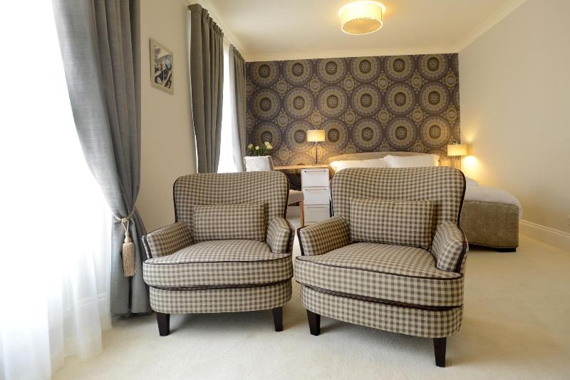 The Devon Court image