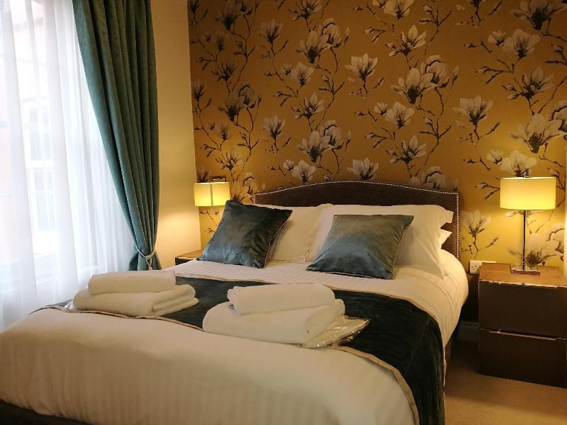 The Devon Court image