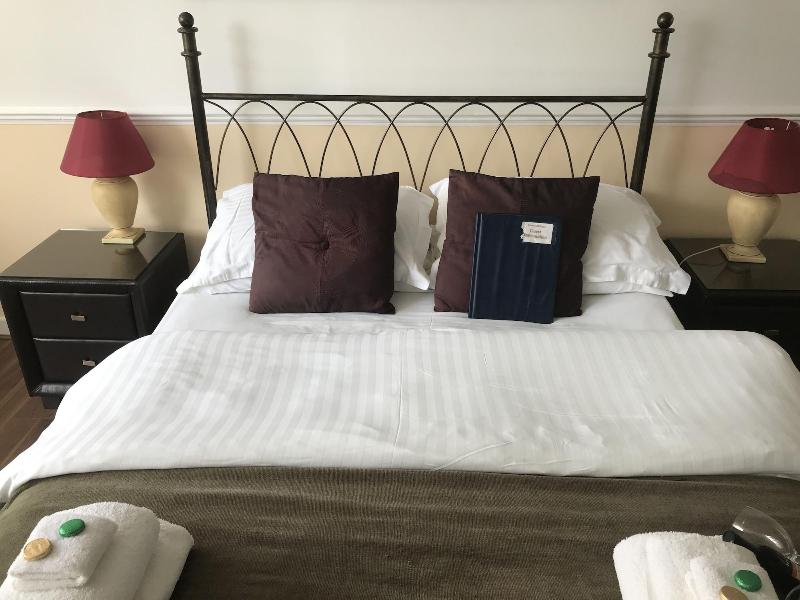 Kempfield House Hotel image