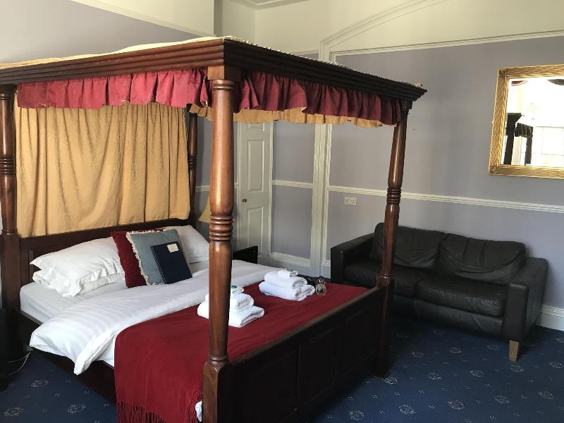 Kempfield House Hotel image