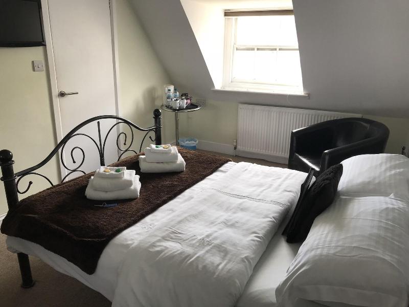 Kempfield House Hotel image
