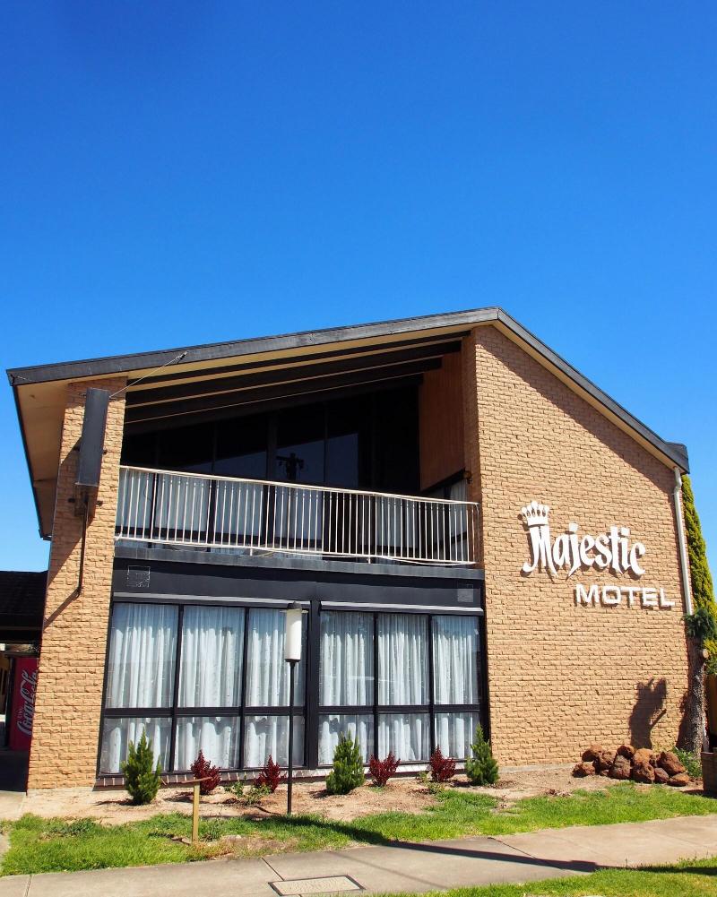 Majestic Motel, Horsham