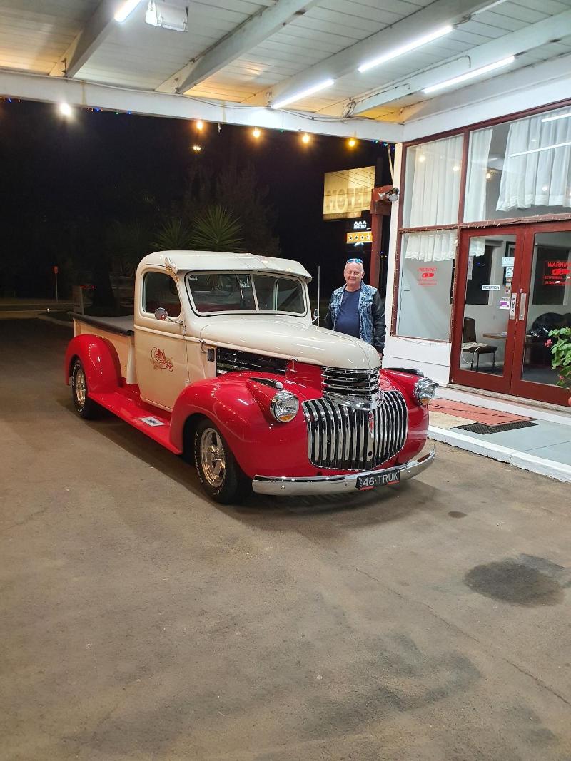 Silver Oaks Motel image