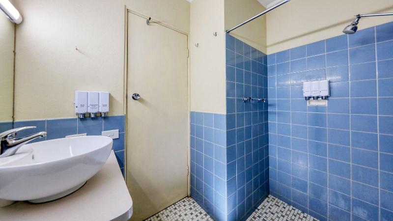 Silver Oaks Motel image