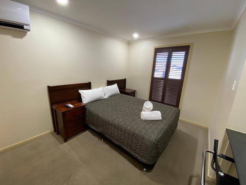 Balranald Club Motel image
