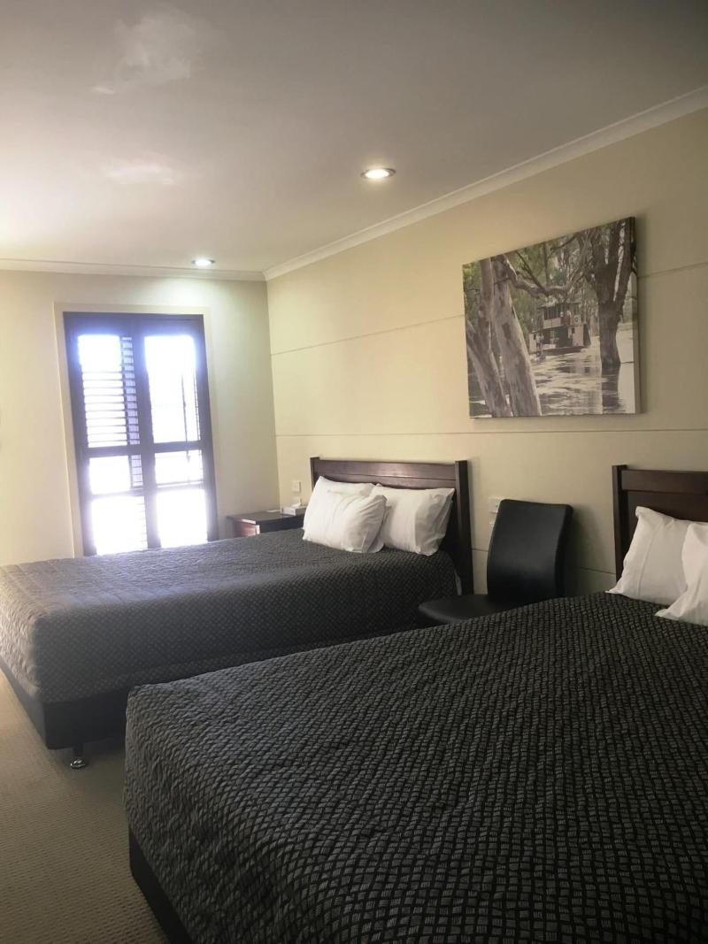 Balranald Club Motel image