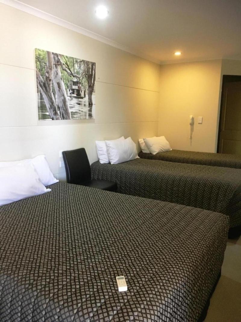 Balranald Club Motel image