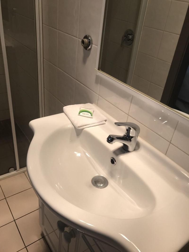 Guiding Star Hotel image