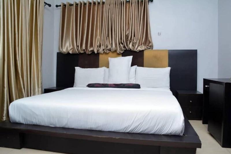 Hotel Di Elegante image