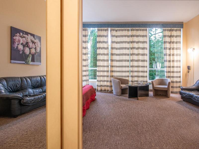 Hotel Yes image