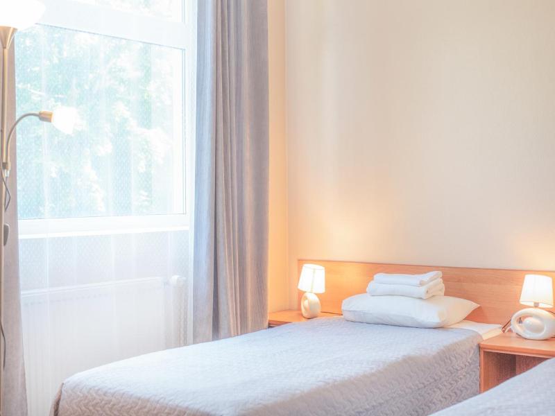 Hotel Yes image