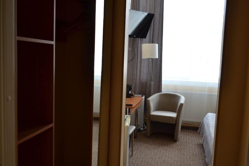Hotel Yes image