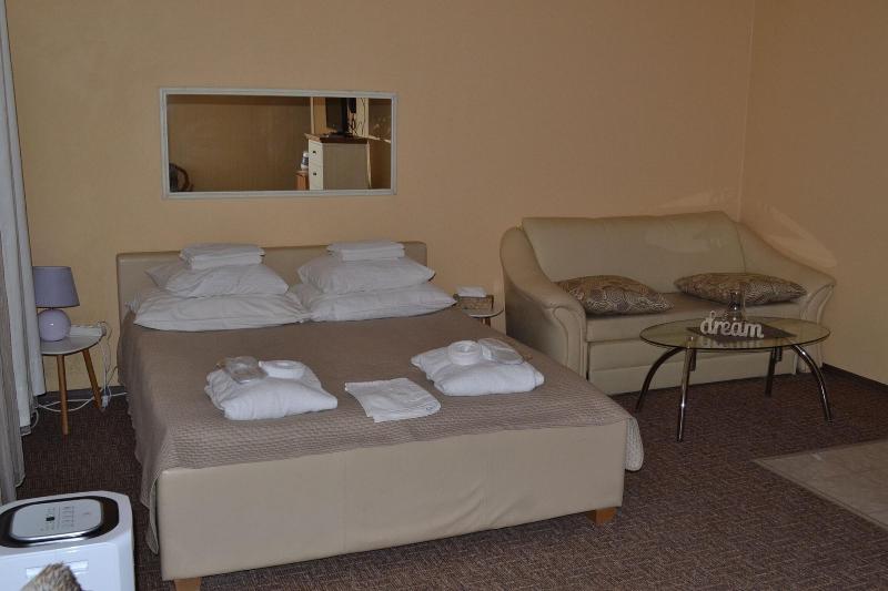 Hotel Yes image