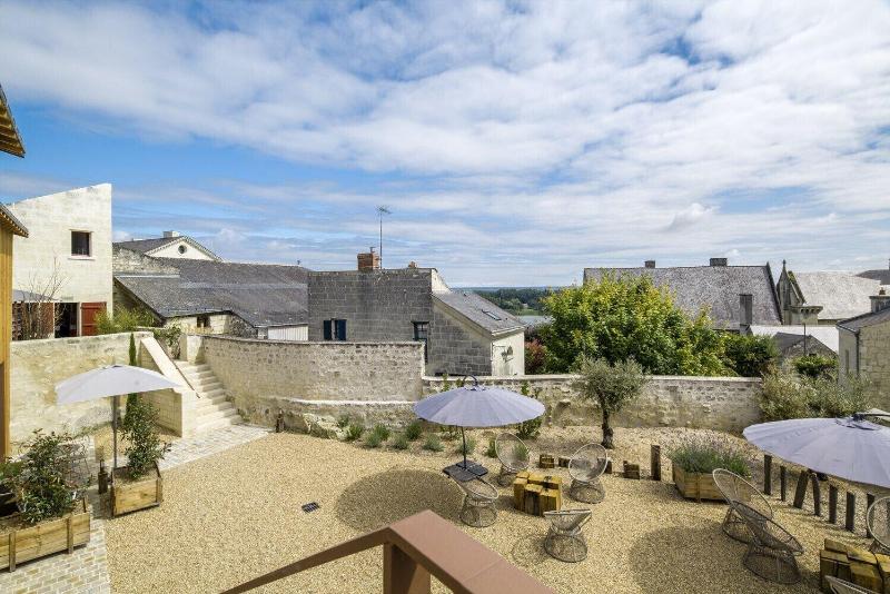 Les Suites Du Cha Teau image